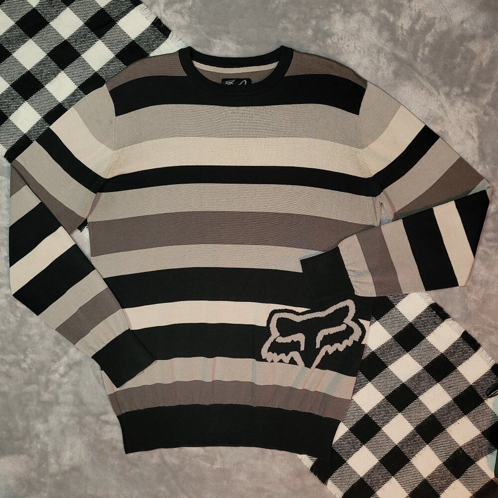 L | Fox | Striped Crew Neck Knit Sweater